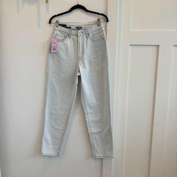 Wild Fable High Rise Tapered Women's Jeans Light Wash NWT EasyRigid Denim 4/28" - Picture 1 of 11